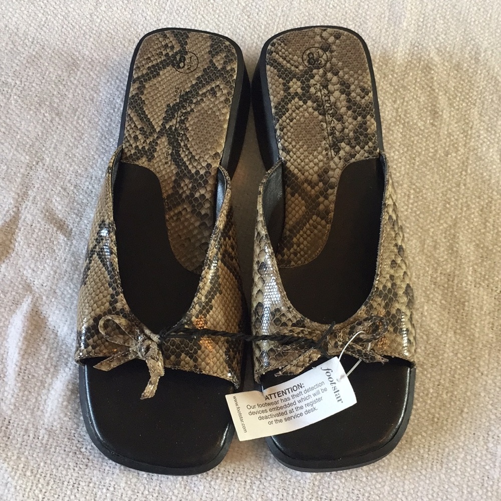 NWT FootStar sandals